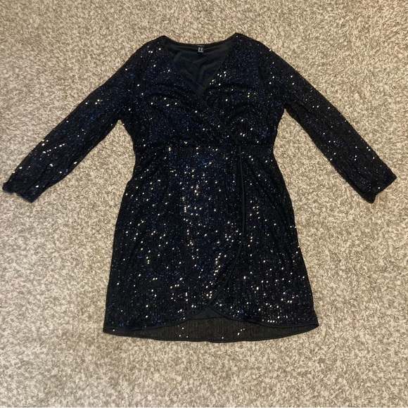 Forever 21+ Glam Black Sequin Long Sleeve Wrap Dress, Sz 2x 18/20 - Picture 2 of 14